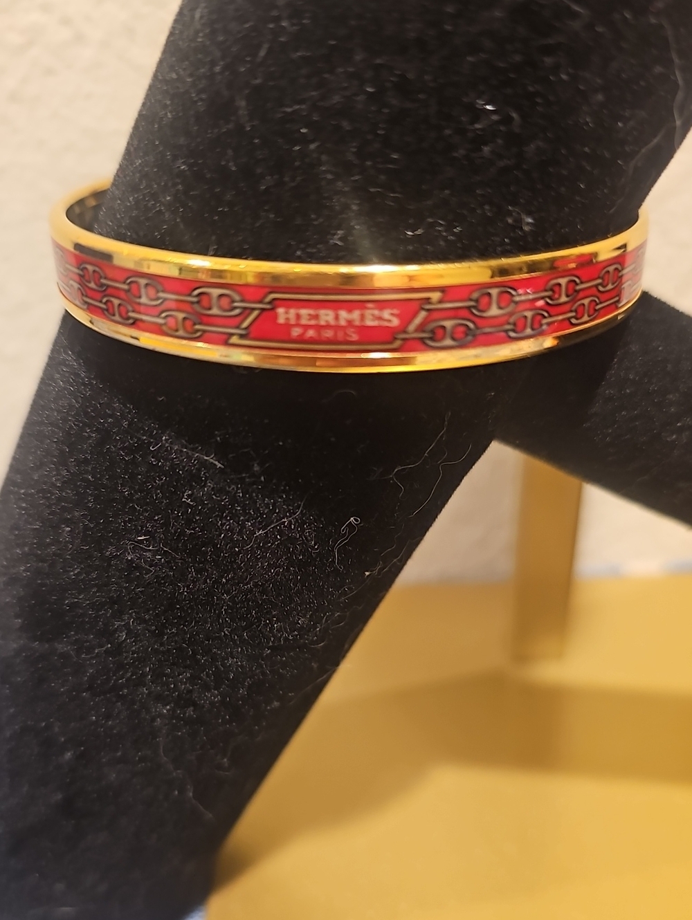 Hermes Enamel Narrow Printed Chain D'ancre Braclet With Red Enamel Body Gold Pla